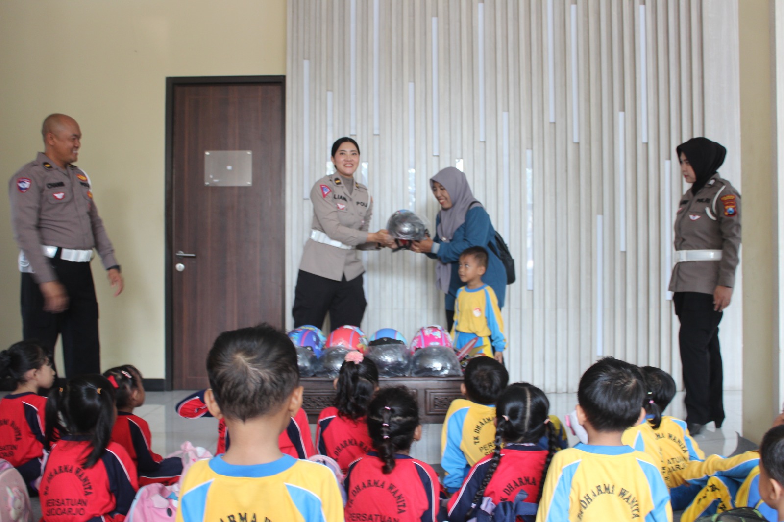 Satlantas Polresta Sidoarjo Edukasi Tertib Lalu Lintas Sejak Dini