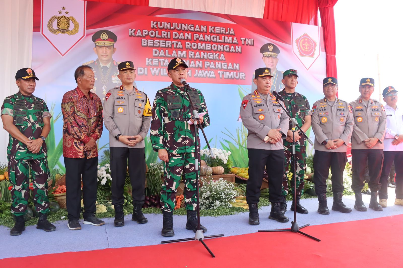 Kapolri Bersama Panglima TNI Tanam Jagung di Sidoarjo, Tandai Peluncuran Gugus Tugas Polri Dukung Ketahanan Pangan