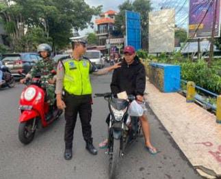 Sat Lantas Polresta Manado Laksanakan Patroli dan Penindakan untuk Keamanan Lalu Lintas