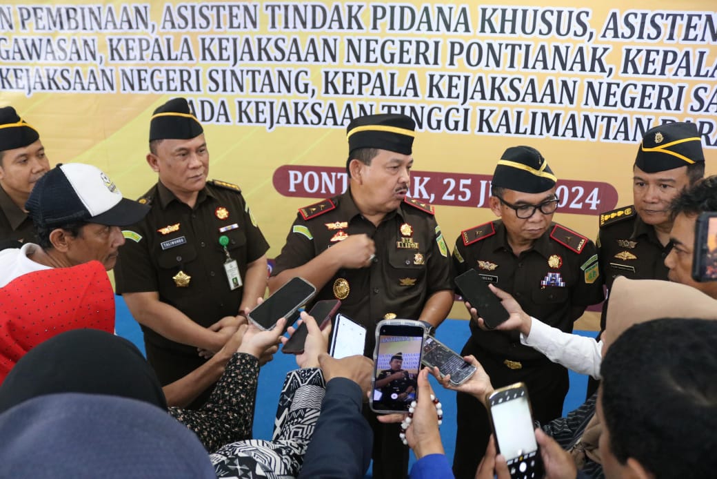 Serah Terima dan Pelantikan Pejabat Eselon II di Wilayah Hukum Kejaksaan Tinggi Kalimantan Barat