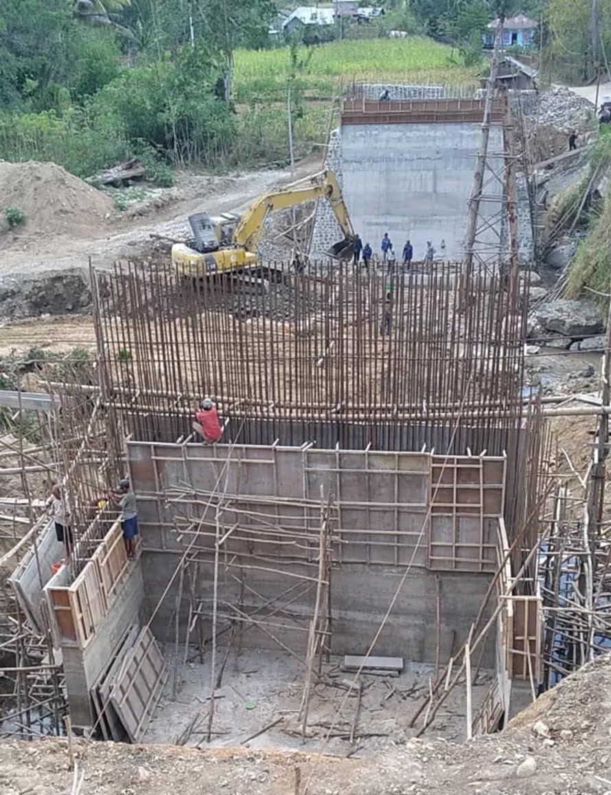 Dugaan Nepotisme Mencuat dalam Proyek Jembatan Wae Lampang di Manggarai Timur