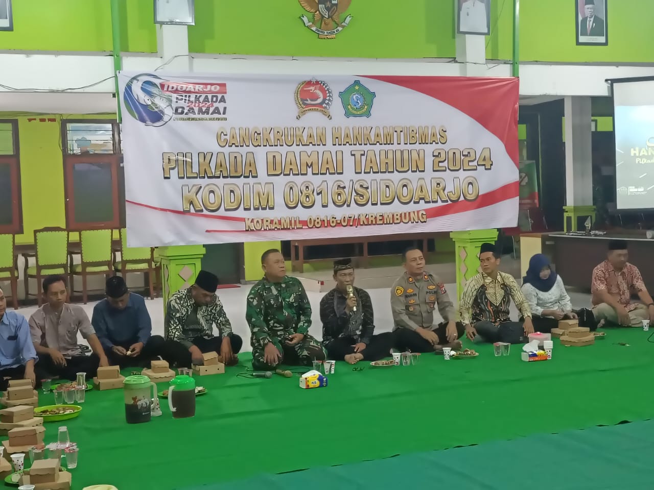 Tiga Pilar Kecamatan Krembung Gelar Cangkrukan Kamtibmas untuk Pilkada Damai