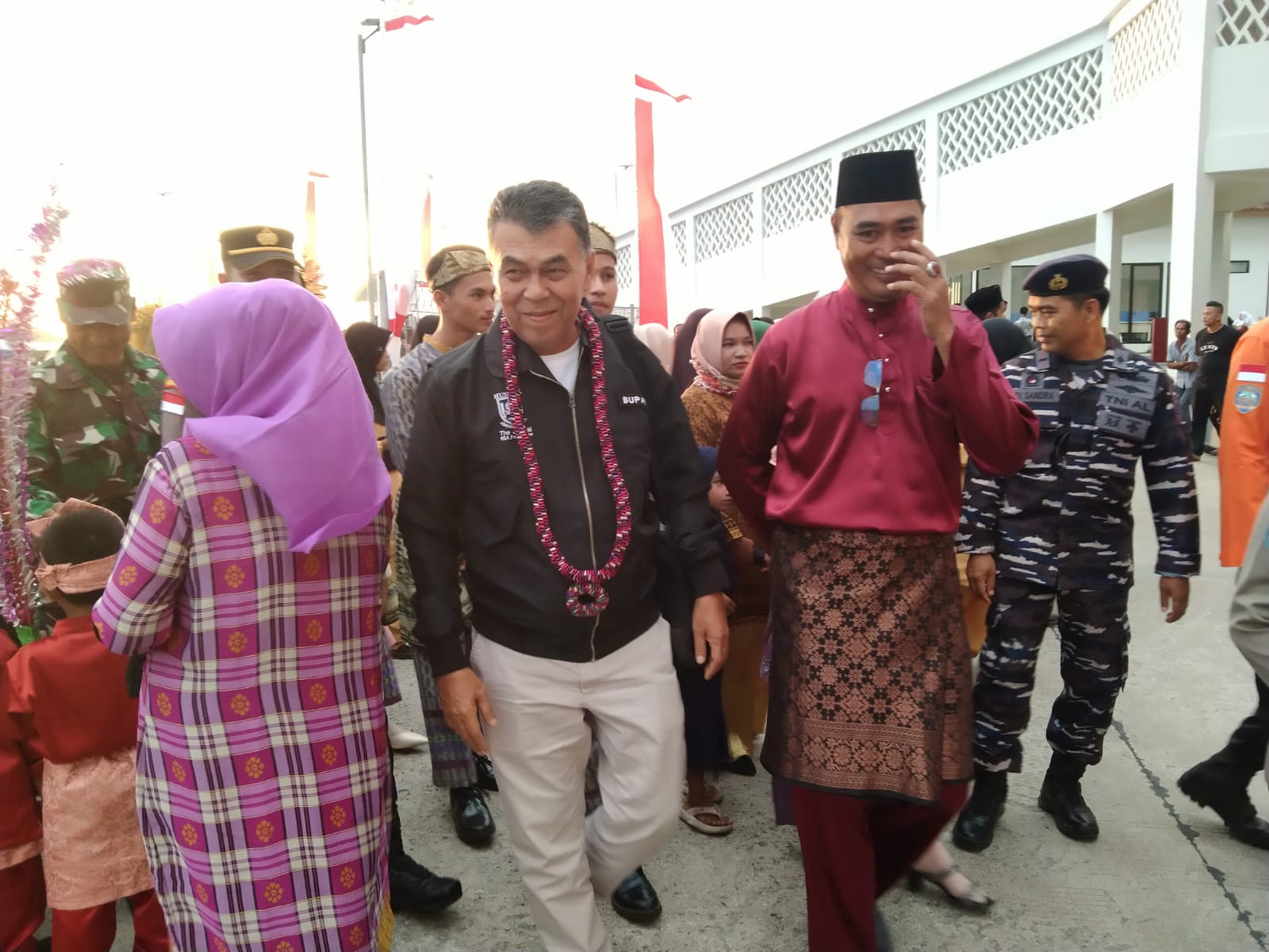 *Bupati Natuna, Wan Siswandi, Disambut Meriah oleh Warga Kecamatan Serasan