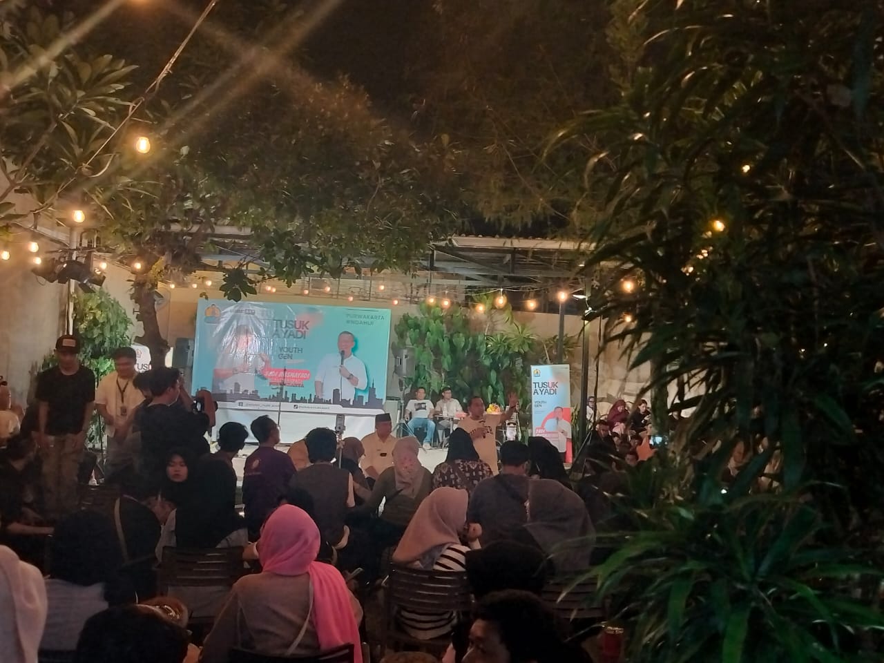 Lutfhi Bamala Ajak Warga Purwakarta Perjuangkan Program Yadi-Pipin dalam Acara "Tusuk a Yadi" di Coffee Rider