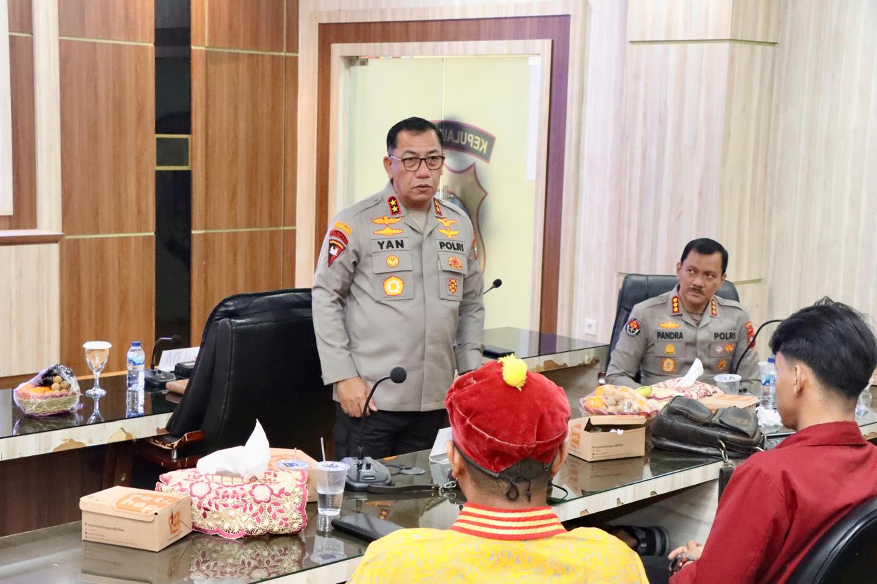 Kapolda Kepri Mengikuti Dialog Internal Secara Daring : Internalisasi Wawasan Kebangsaan Dalam Rangka Tranformasi Polri Presisi Menyongsong Indonesia Emas