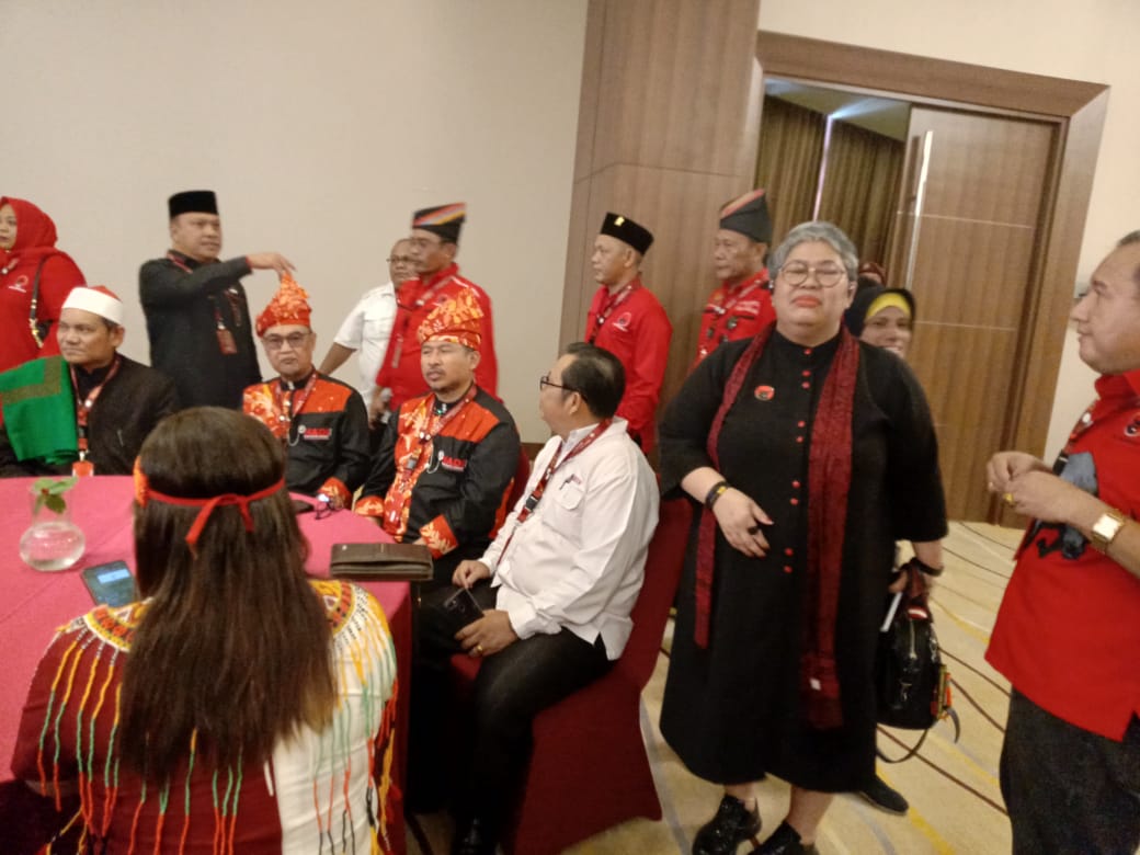 TIM Pasalon Nadi Hadir di Kantor
KPU Batam dan Batasi Jumlah Yang Hadir
