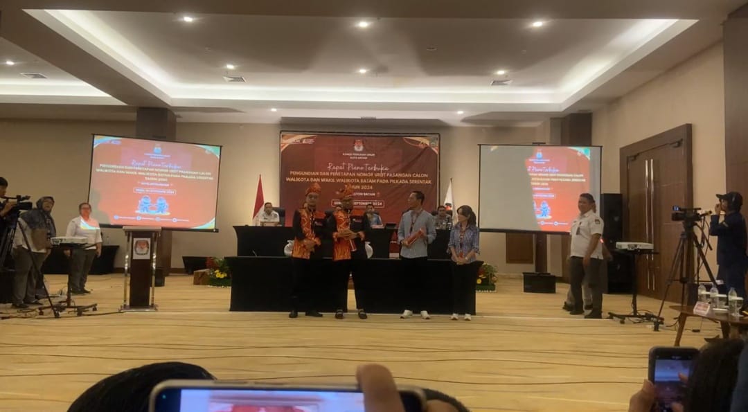 KPU Batam Melaksanakan Penetapan Nomor Urut Calon Walikota dan Wakil Walikota Batam