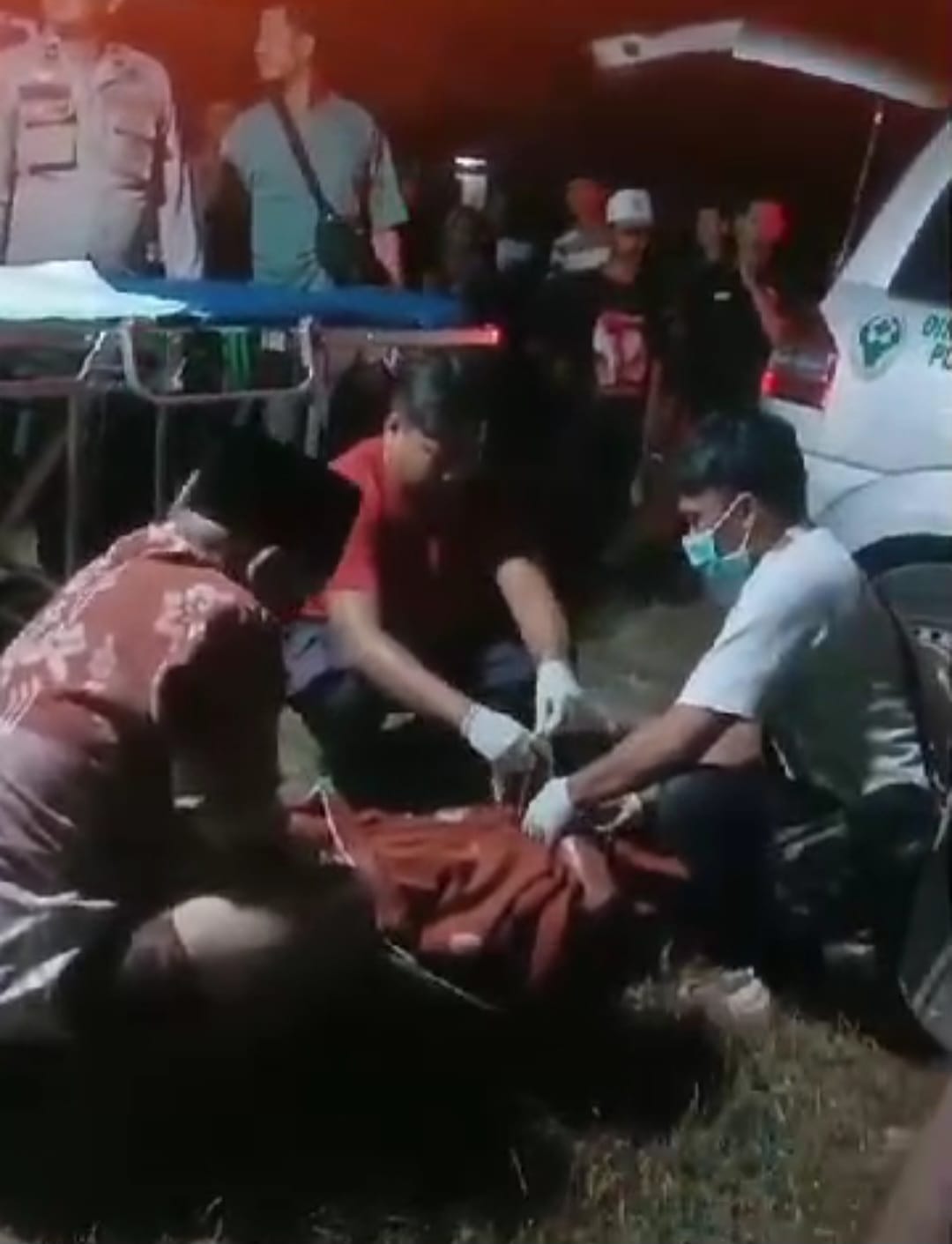 Viral ! Motif Asmara,Warga Desa Tlanakan di Bacok