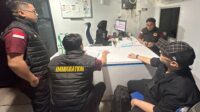 Imigrasi Batam Deportasi 2 WN Singapura Sebagai Tindak Lanjut Atas Operasi Jagratara Tahap III Pengawasan Orang Asing Th 2024