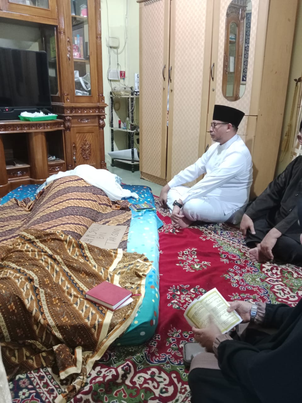 Nuryanto, Calon Wali Kota Batam, Menghadiri Takziah di Rumah Duka KH H Muhammad Soleh