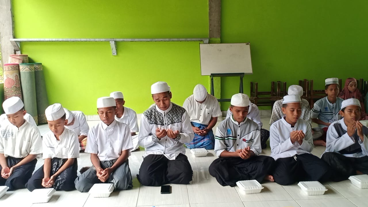 Syukuran Ulang Tahun Kapolda Sulsel, Polres Selayar Gelar Anjangsana ke Rumah Tahfidz Al Qur'an Babussalam