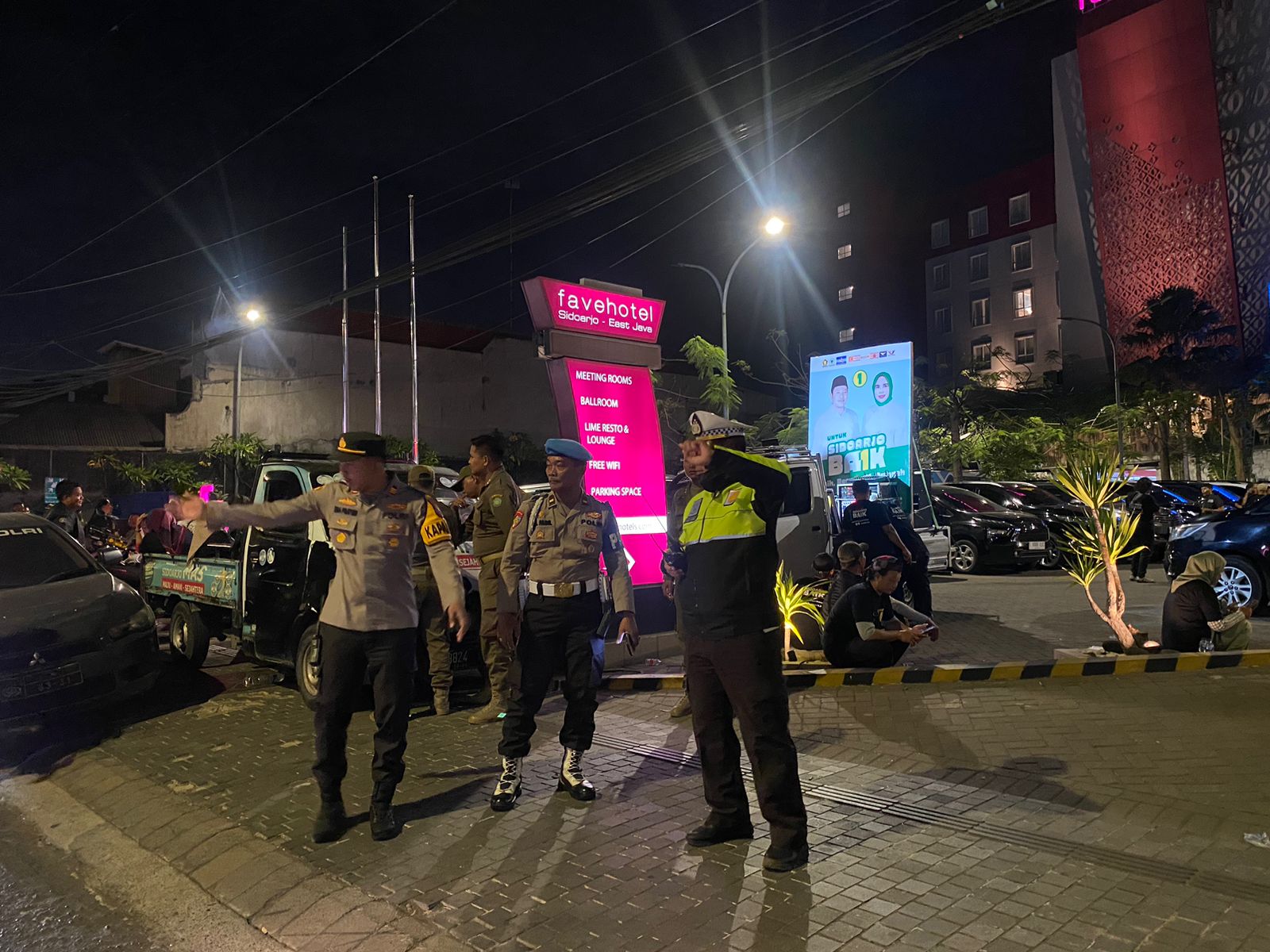 Patroli Malam Polresta Sidoarjo Dalam Rangka Wujudkan Kamtibmas Wilayah Jelang Pilkada Serentak 2024
