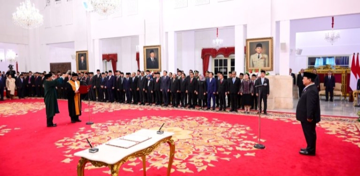 Presiden Prabowo Subianto Saksikan Pengangkatan dan Pengucapan Sumpah Sunarto sebagai Ketua MA