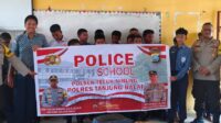 Bhabinkamtibmas Polsek Teluk Nibung Police Go To School di SMPN 3 Ingatkan Pelajar Jangan Dekati Narkoba.