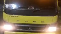 Pemuda Sengeti Hentikan Mobil Diduga Bawa Minyak Ilegal di Jalintim, Pemiliknya Oknum Kesatuan?