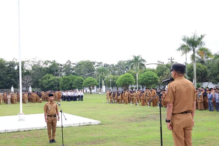 Pjs. Wali Kota Tanjungbalai, Baharuddin Pabba, Memimpin Pelaksanaan Apel Gabungan