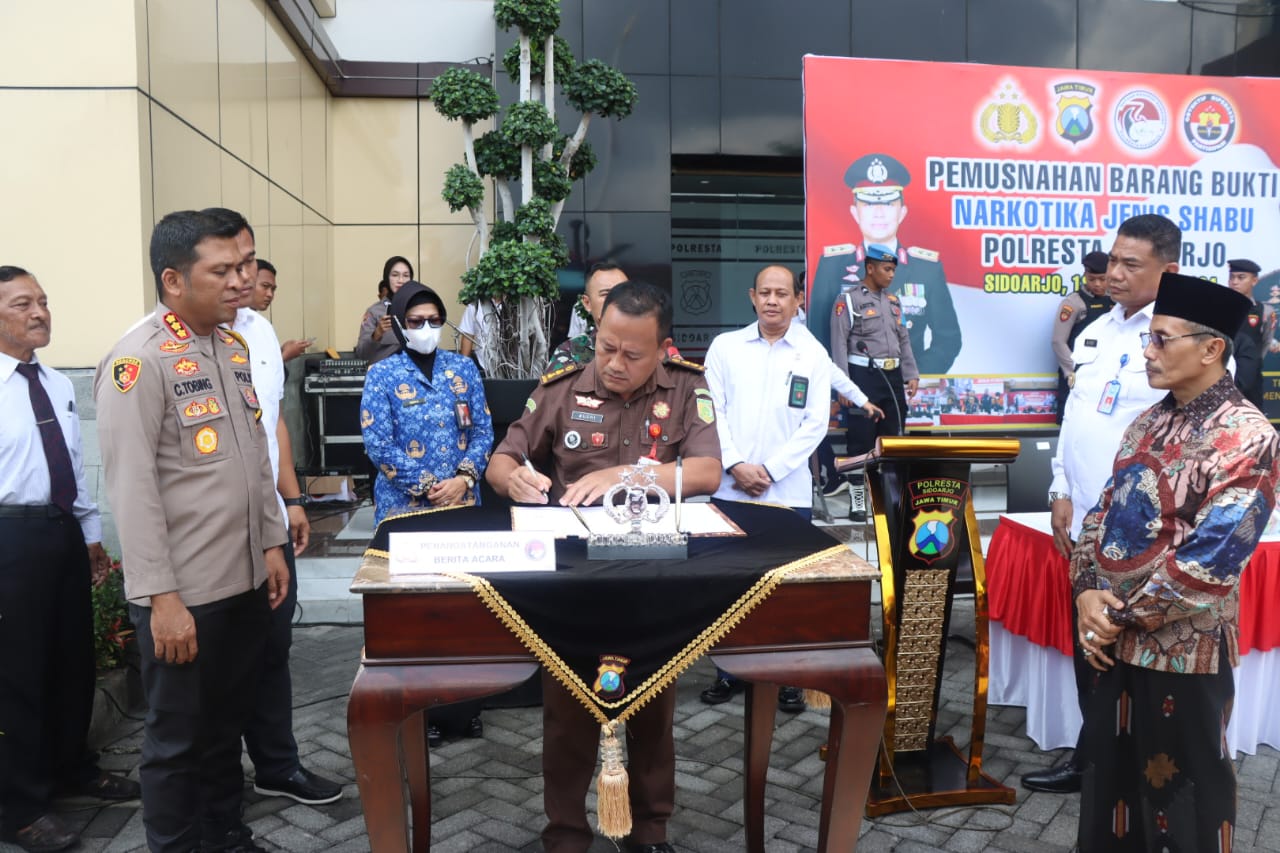 Polresta Sidoarjo Musnahkan Barang Bukti Sabu Senilai Rp 30 Miliar