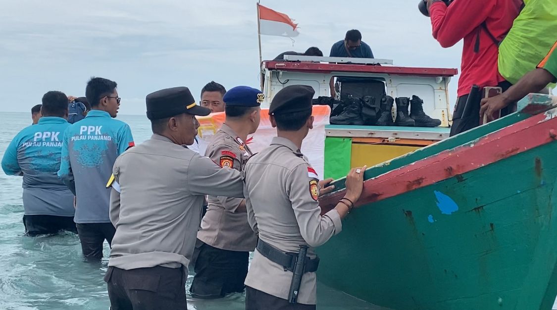 Polres Natuna Kawal Logistik Pilkada 2024 Hingga ke Ujung Utara Negeri