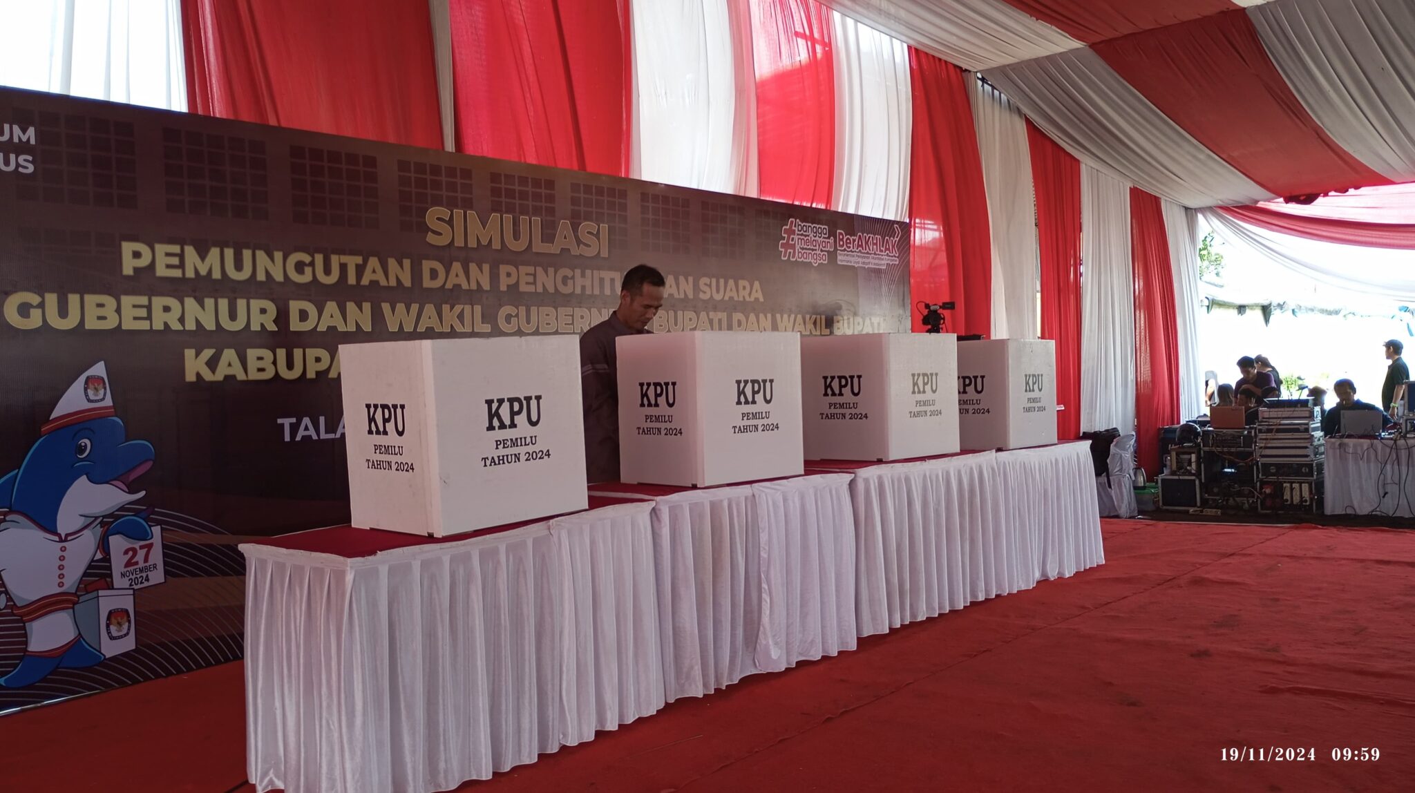 Simulasi  Pemungutan Suara & Perhitungan Suara dilapangan Tangsi Talangpadang 