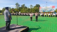 Plt. Bupati Teluk Bintuni, pimpin apel kesiapan pergeseran pasukan dan personel Pengamanan personel TPS dalam rangka Pilkada serentak 2024.