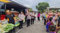 Gelorakan Mobil Sayur, Polresta Banyuwangi Sambil Berbagi ke Warga Masyarakat Upaya Cooling System