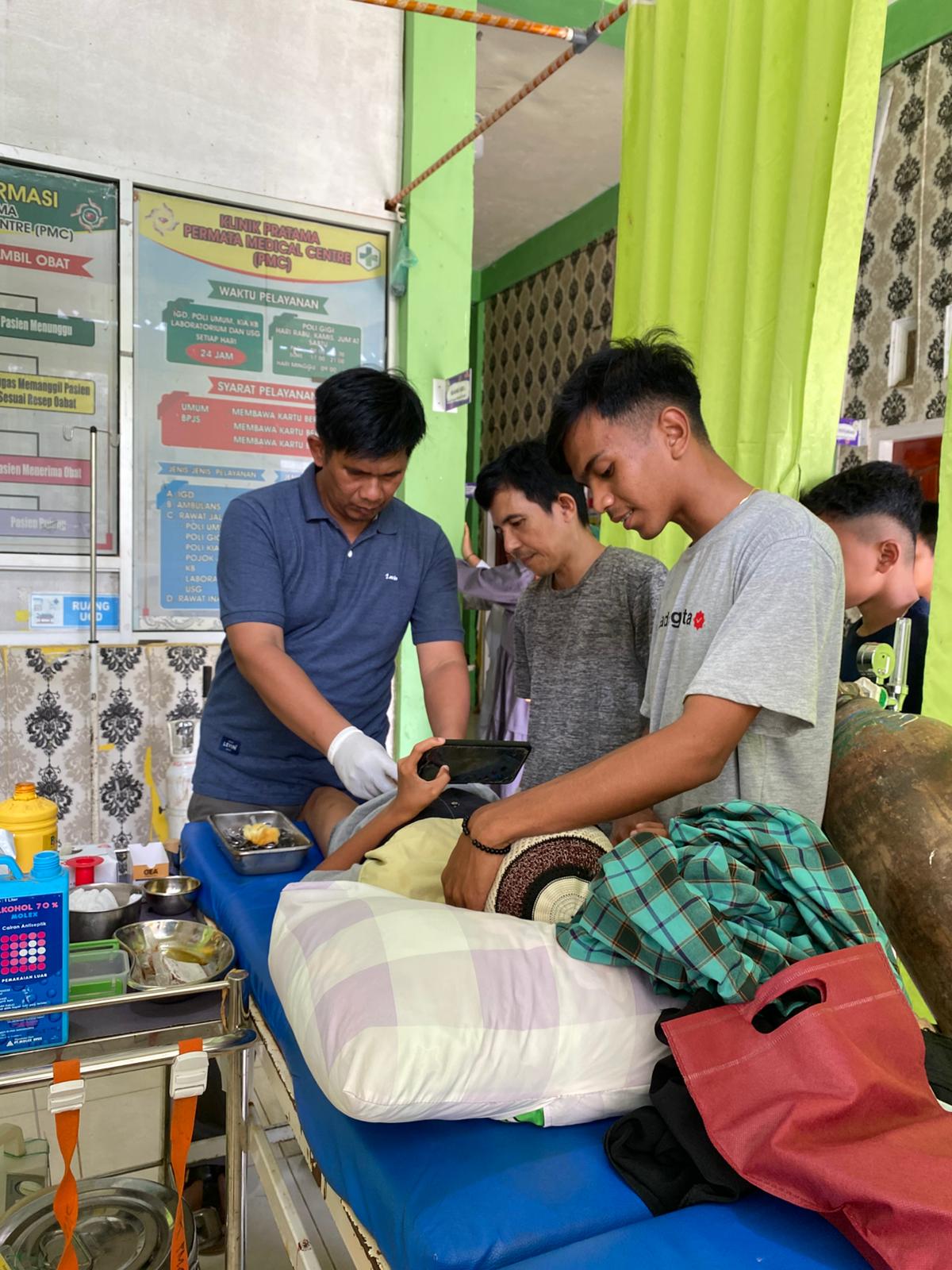 Klinik Permata Medical Center Gelar Sunatan Massal Bagi Anak-Anak Kurang Mampu