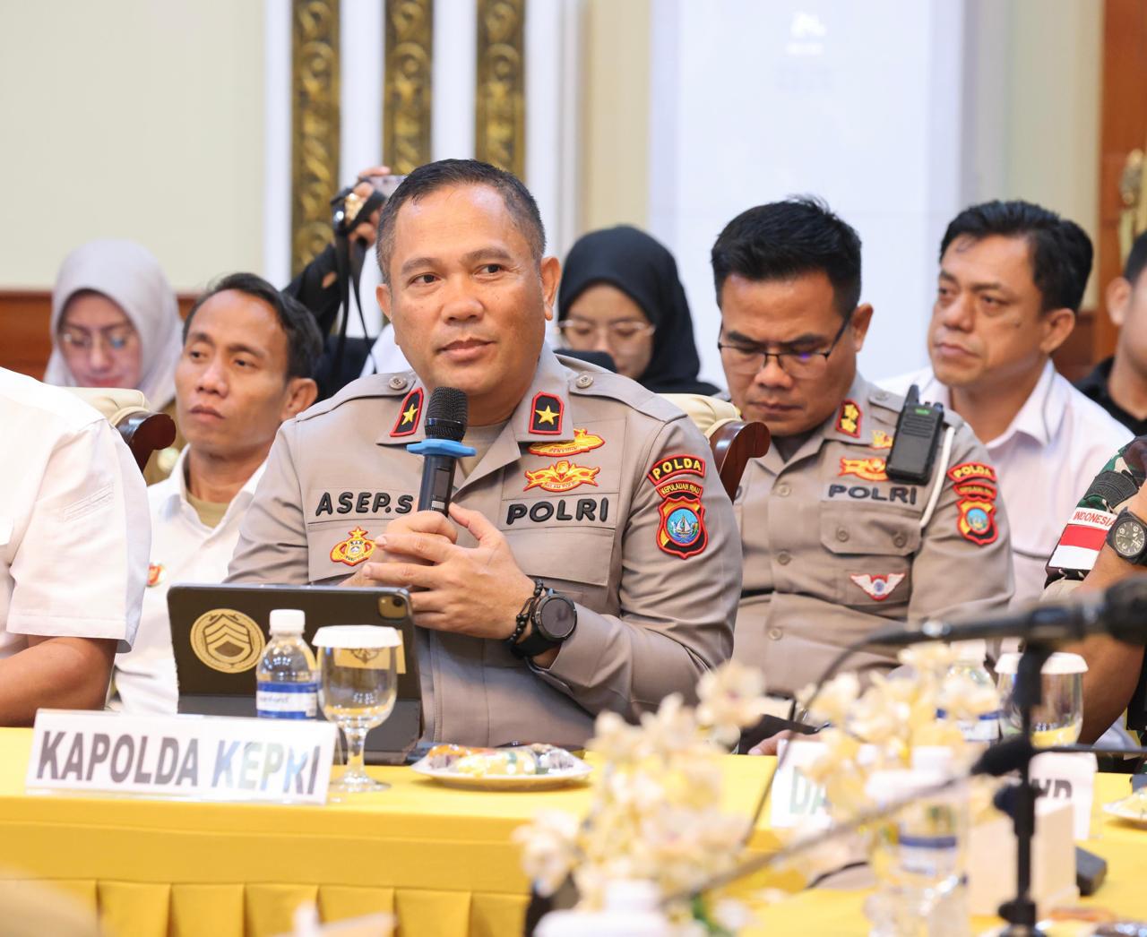Wakapolda Kepri Hadiri Kegiatan Rapat Koordinasi Forkopimdo Kepri Mantapkan Strategi Pengamanan Nataru 2025