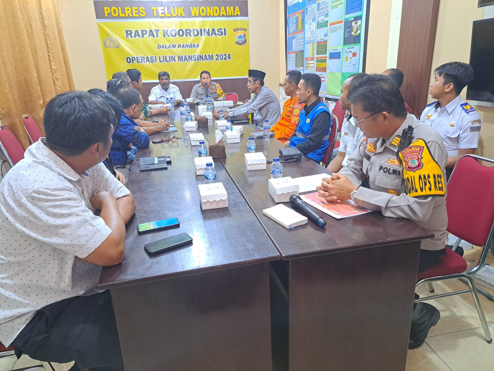 Sukseskan Perayaan Natal 2024 dan Tahun Baru 2025, Polres Teluk Wondama Laksanakan Gelar Rapat Koordinasi Lintas Sektoral