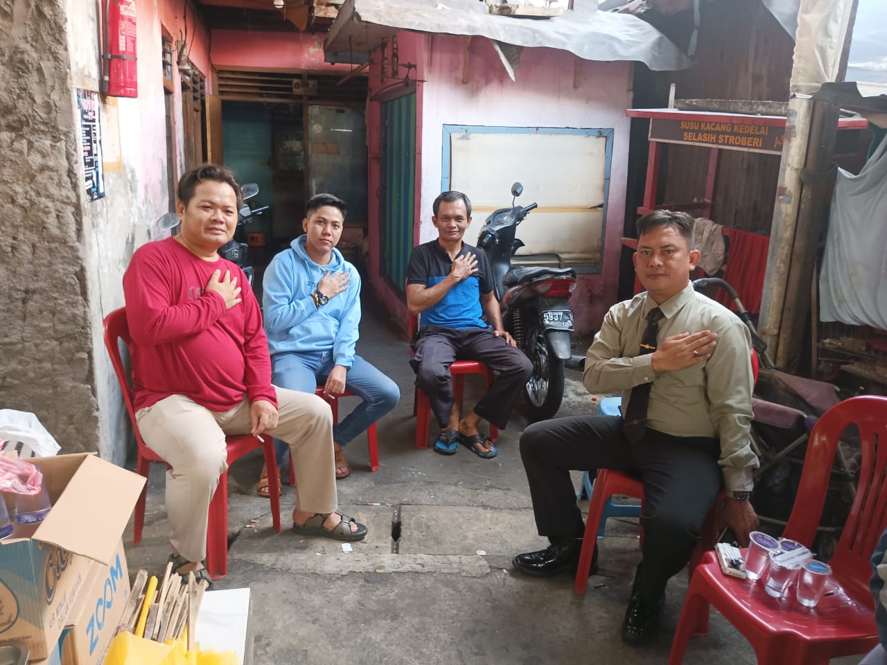 Kapolsek Kemayoran Takziah Kerumah Warga yang Meninggal Dunia