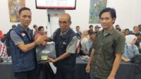 Empat Lawang Serahkan Kartu BPJS Ketenagakerjaan Secara Simbolis