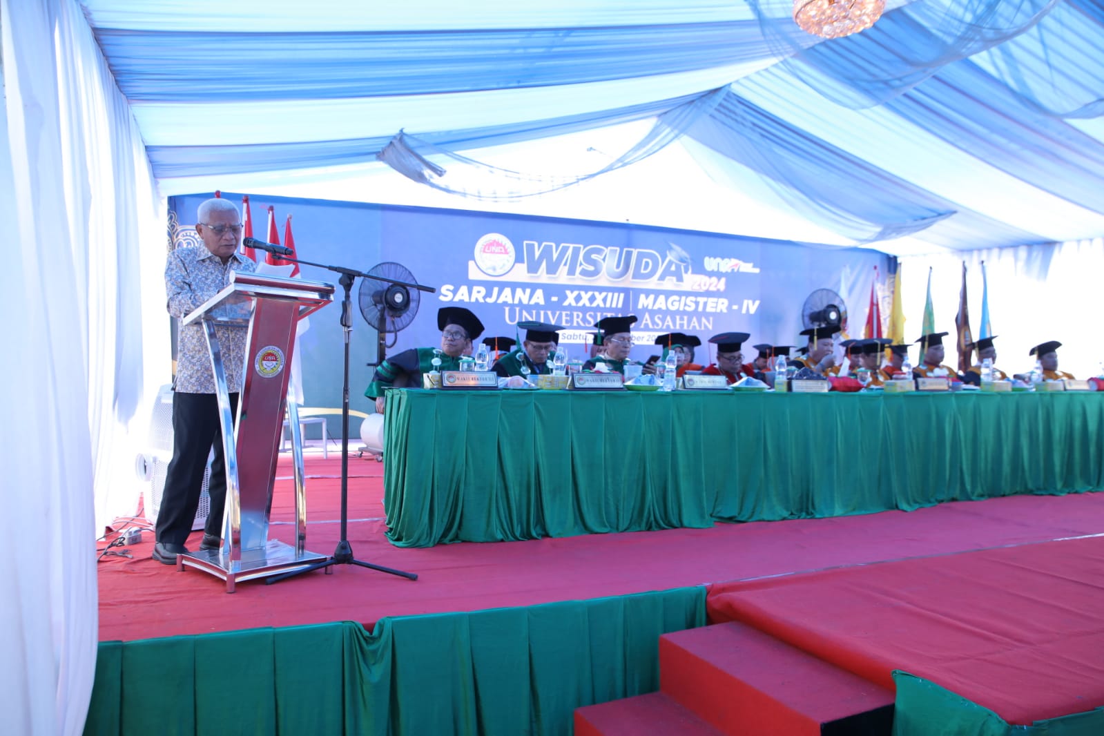 Universitas Asahan Wisuda 464 Orang Sarjana dan Magister Hukum.