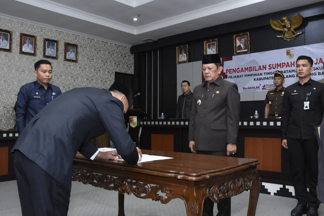 M. Firsada Lantik 7 Pejabat Pimpinan Tinggi Pratama