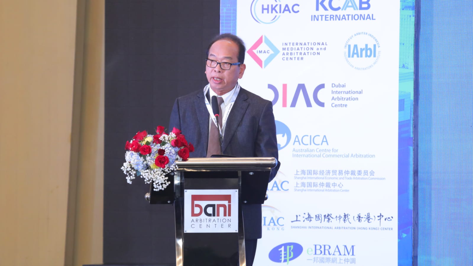 Ketua Kamar Perdata Mahkamah Agung Membuka Secara Resmi International Arbitration Seminar