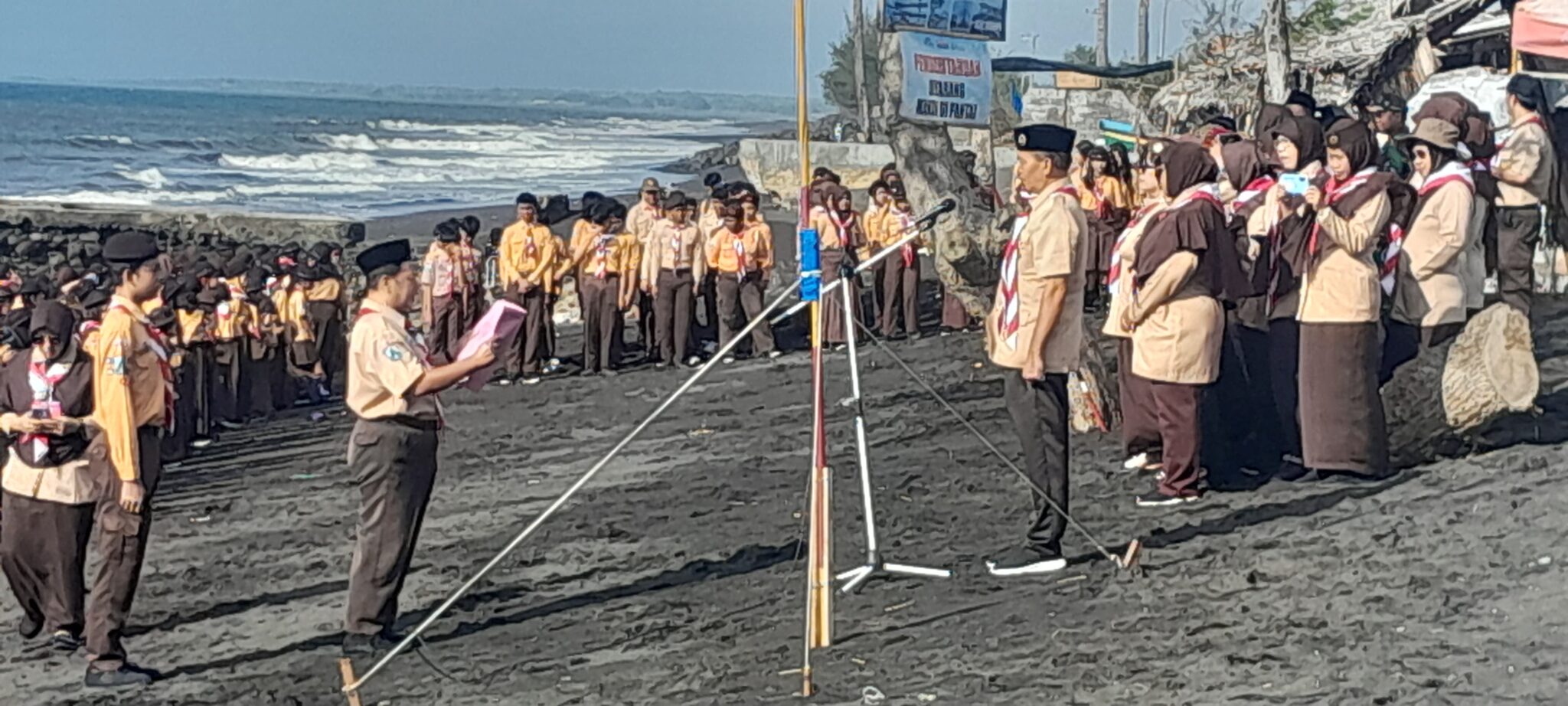 Pramuka Kwartir Ranting Banyuwangi Ajak Siswa-Siswi SD SMP Edukasi Giat Bersih dan Bakti Sosial