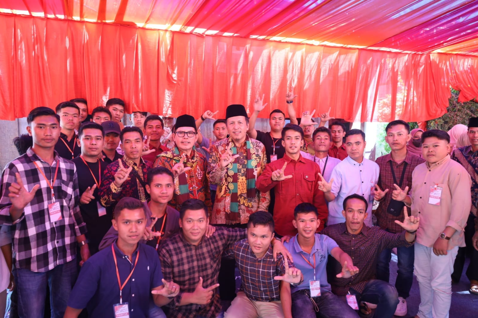 Adat dan Pemuda 4 Desa Sungai Liuk Komit dan Solid Dukung AZ-FER