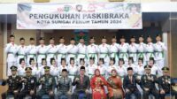 Wako Ahmadi Kukuhkan 30 Anggota Paskibraka Kota Sungai Penuh