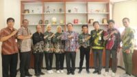 Sekjen Kemedes PDTT Apresiasi Anak Transmigran Penerima Beasiswa PPSBKT Teladan
