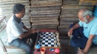 Pengusaha Muda Ikan Asin, Cardi, Mengalami Penurunan Harga Akibat Faktor Politik