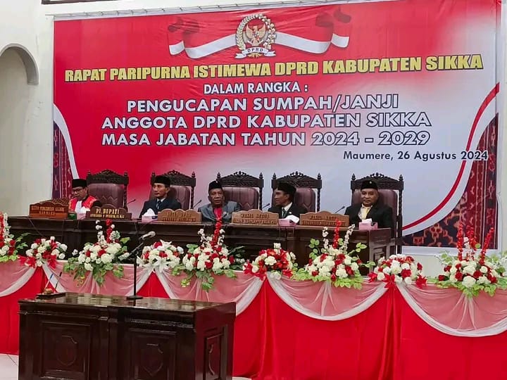 Pengambilan Sumpah/ Janji 35 Anggota DPRD Kabupaten Sikka Masa Jabatan 2024-2029 Dipimpin Ketua Pengadilan Negeri Maumere