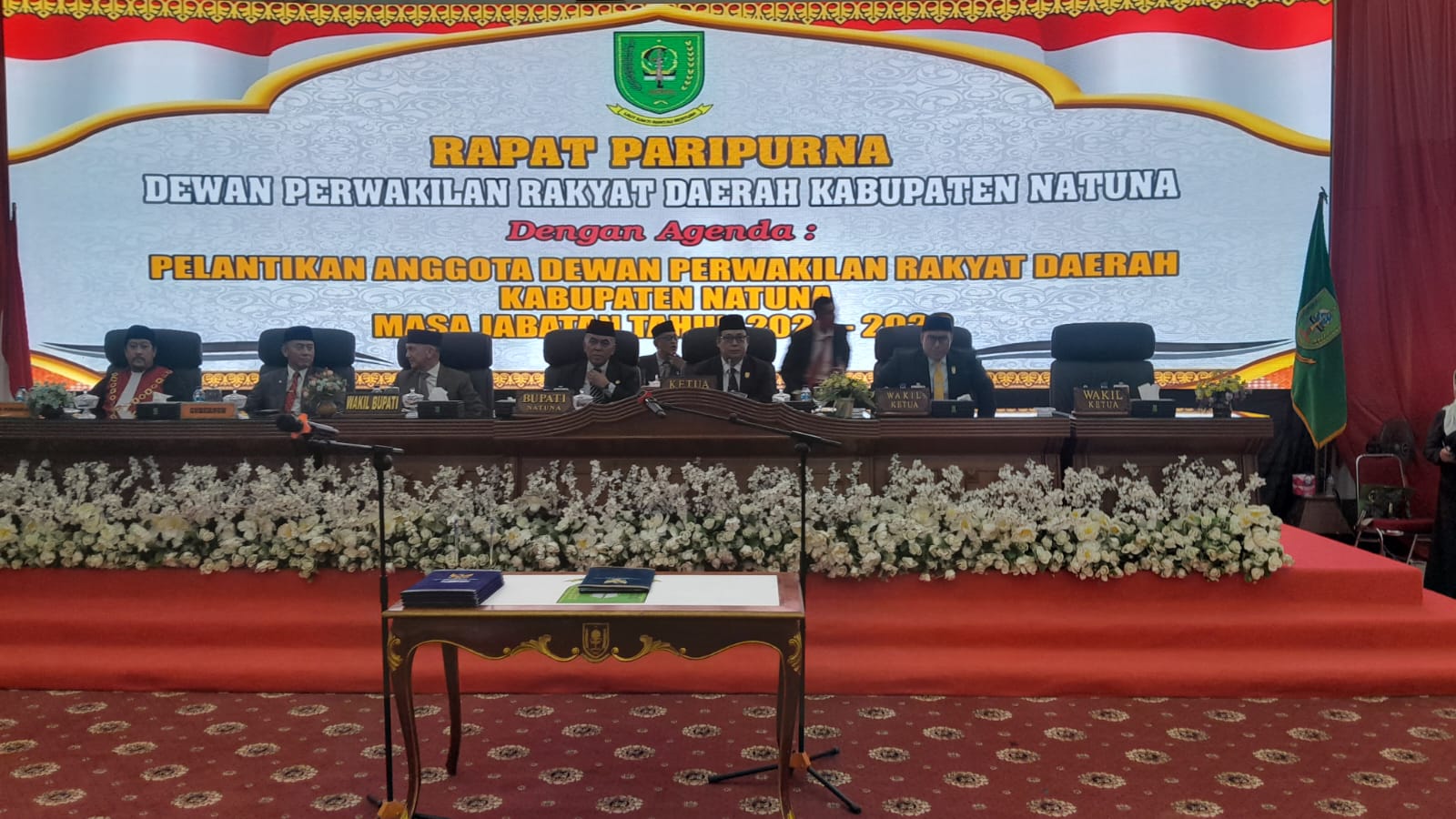 *Rapat Paripurna DPRD Kabupaten Natuna: Pelantikan 20 Anggota DPRD Periode 2024-2029*