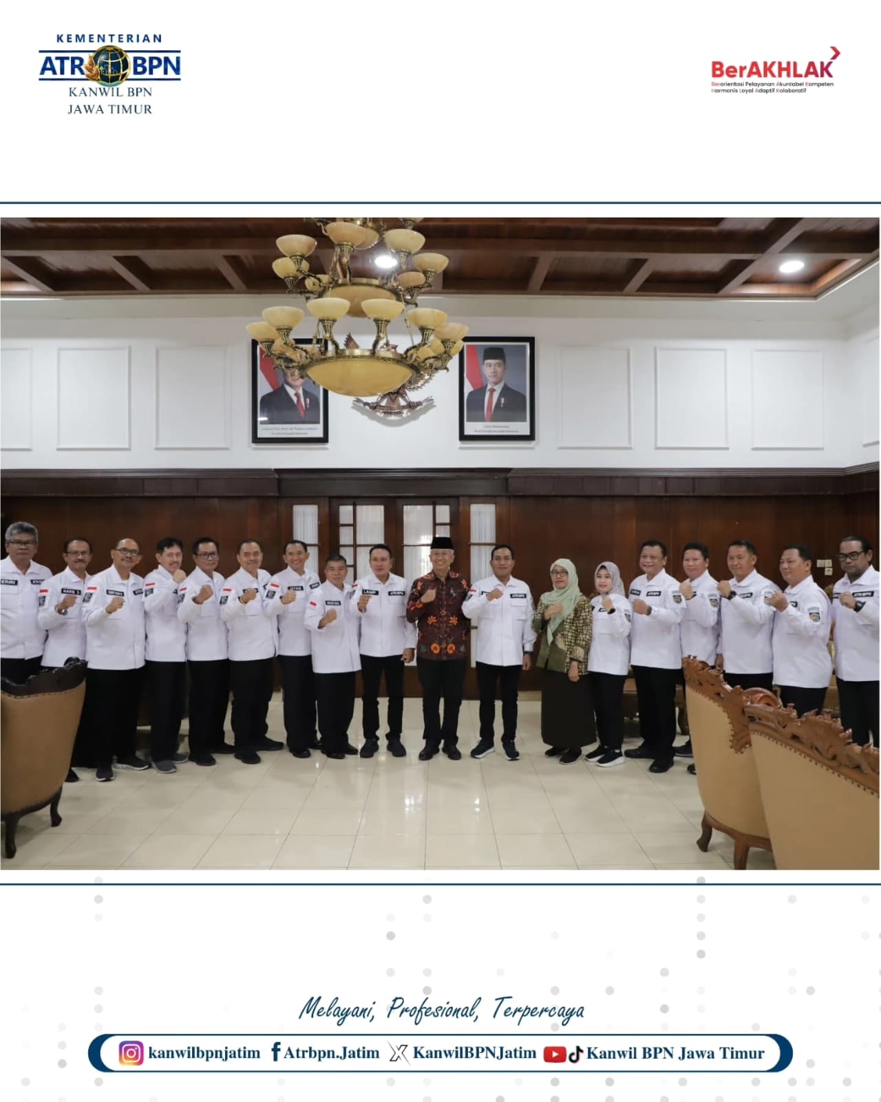 Bapak Kakanwil dalam kesempatan ini adalah untuk bersilaturahmi dan menyerahkan sertipikat tanah aset Pemerintah Kabupaten Nganjuk