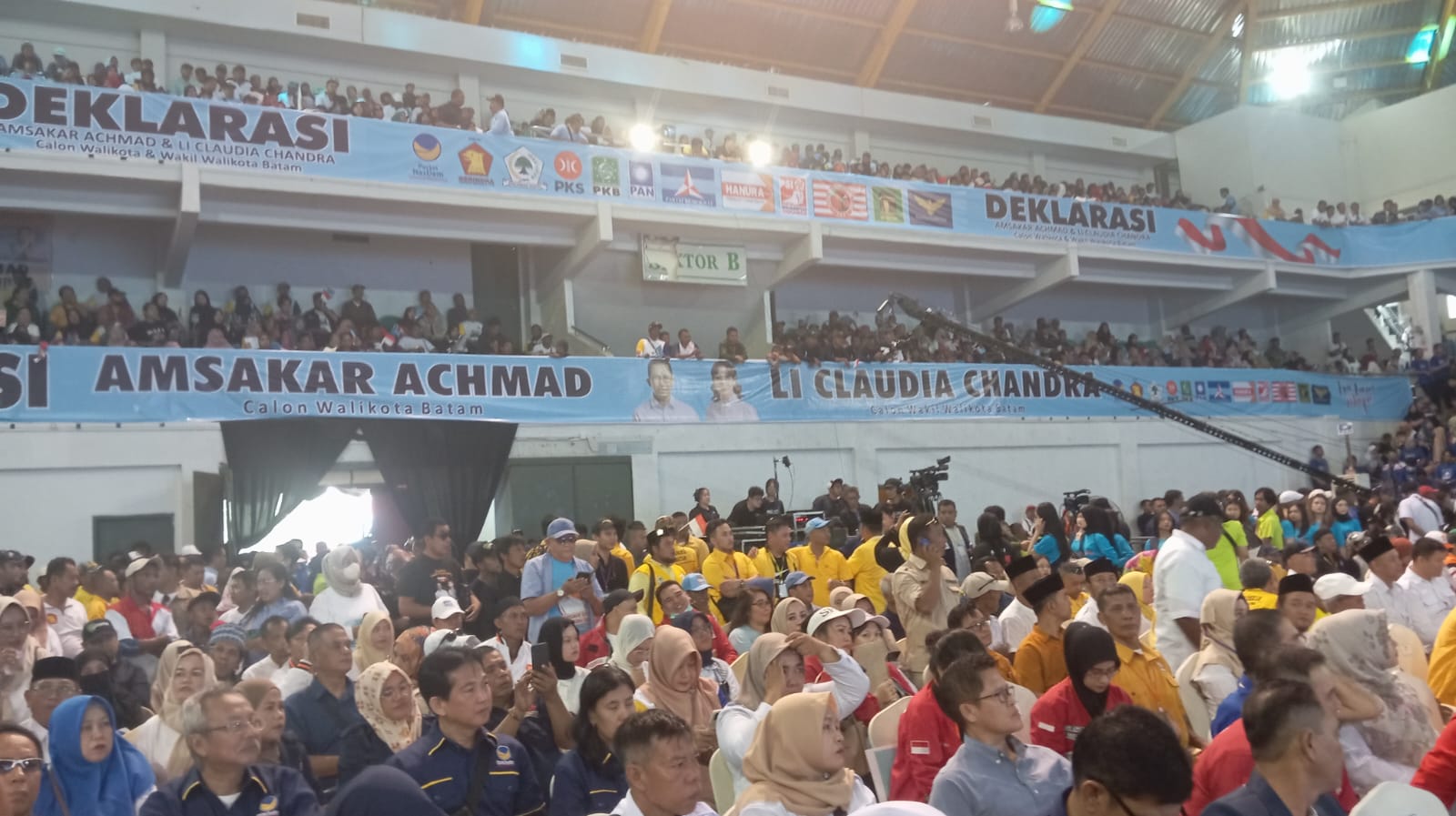 Adelia Werdiningsih S Psi ,M Psi Ketua Laskar Amasakar Hadir di Deklarasi Calon Wali Kota dan Wakil Wali Kota Batam