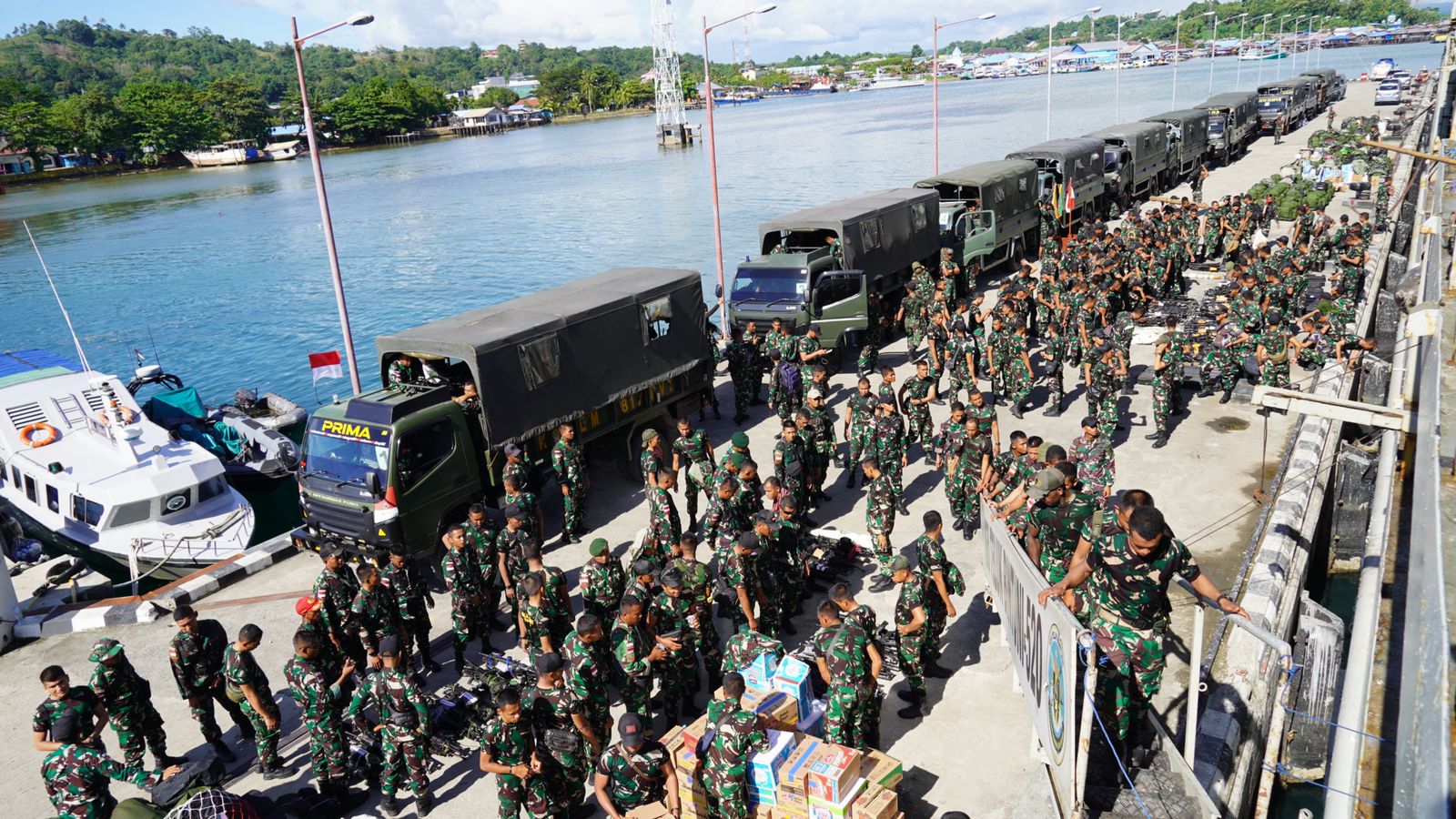 Danrem 182/Jazira Onim Sambut Pasukan Satgas Yonif 642/KPS, Ada 400 Personel yang Tiba di Pelabuhan Lantamal XIV/Sorong