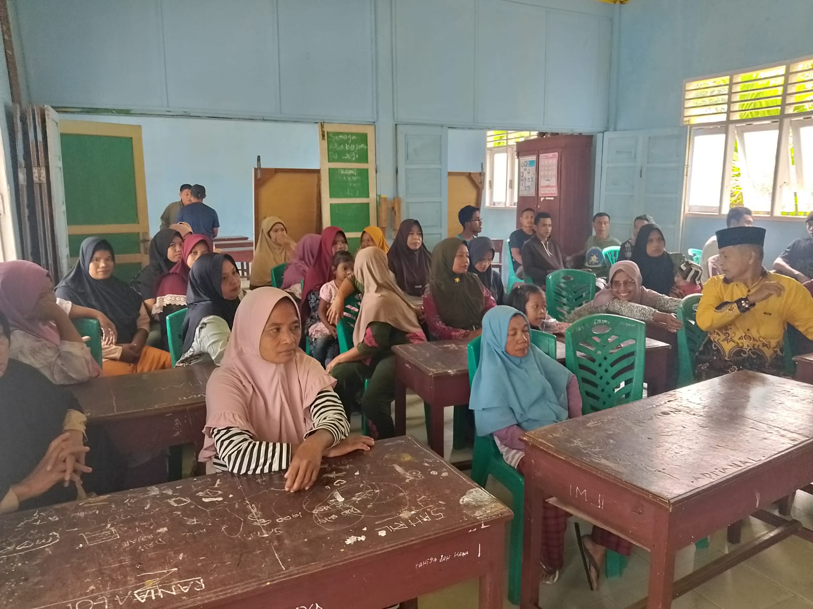 Kepala desa sidojadi Julfahri salurkan dana BLT tahap 3 dan 4 TA 2024