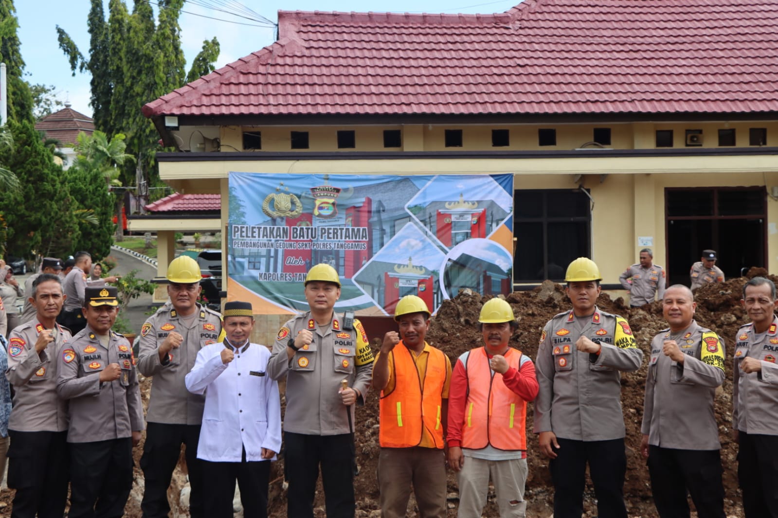 Kapolres Tanggamus Pimpin Peletakan Batu Pertama Pembangunan Gedung SPKT