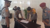 Kapolres pimpin Upacara pelantikan Kabag SDM Polres Teluk Bintuni.