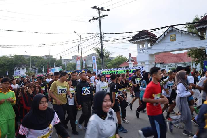 Pjs. Wali Kota Tanjungbalai, Baharuddin Pabba, membuka Kejuaraan Antar Kampung (Tarkam) Kementerian Pemuda dan Olah Raga RI