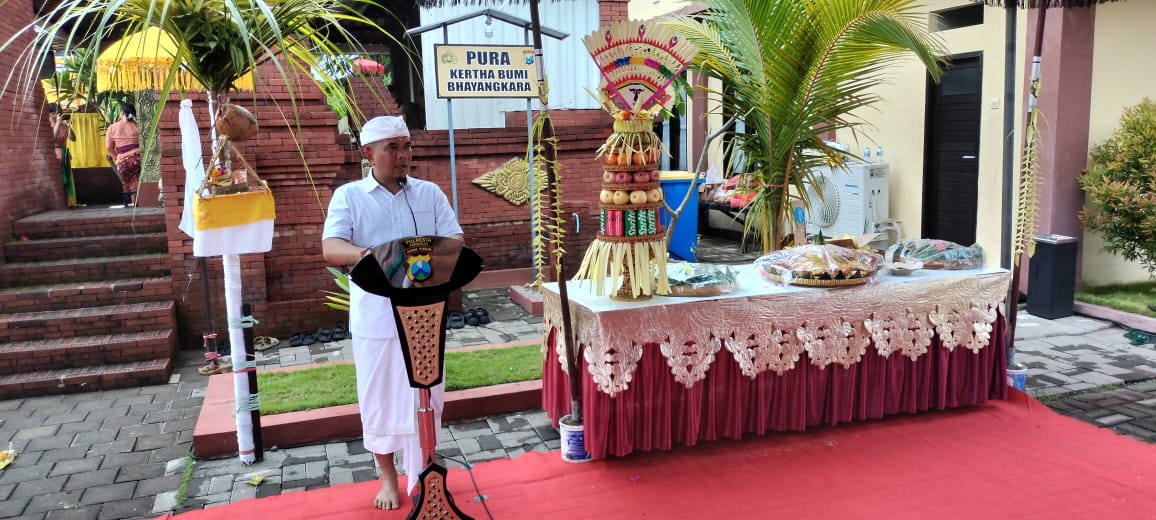 Polresta Sidoarjo Gelar Piodalan Peringati Dua Tahun Pura Kertha Bumi Bhayangkara
