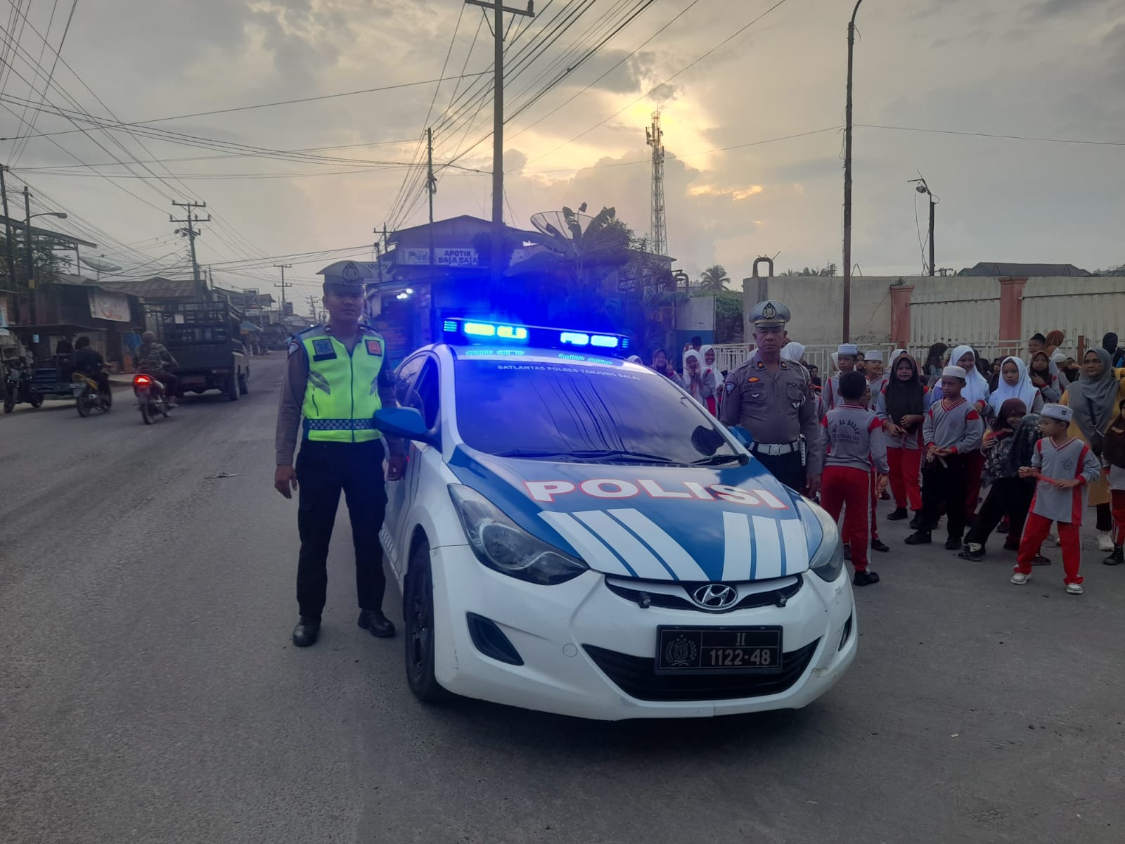 Cegah Kemacetan dan Lancarkan Arus Lalu Lintas, Sat Lantas Polres Tanjung Balai Laksanakan Pengawalan Pawai Milad YPI AL Badar ke 17