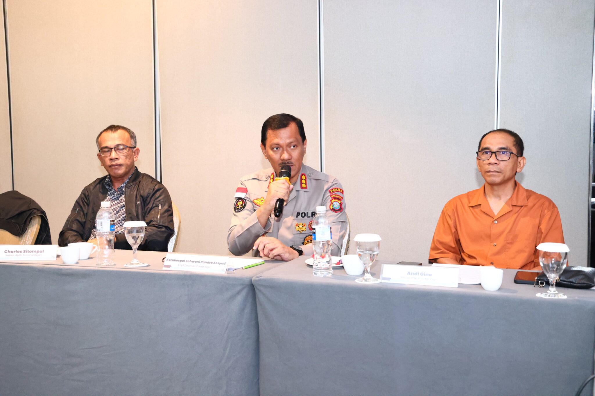 Kabidhumas Polda Kepri Menjadi Narasumber di Kegiatan Focus Discussion Indeks Kemerdekaan Pers Tahun 2024